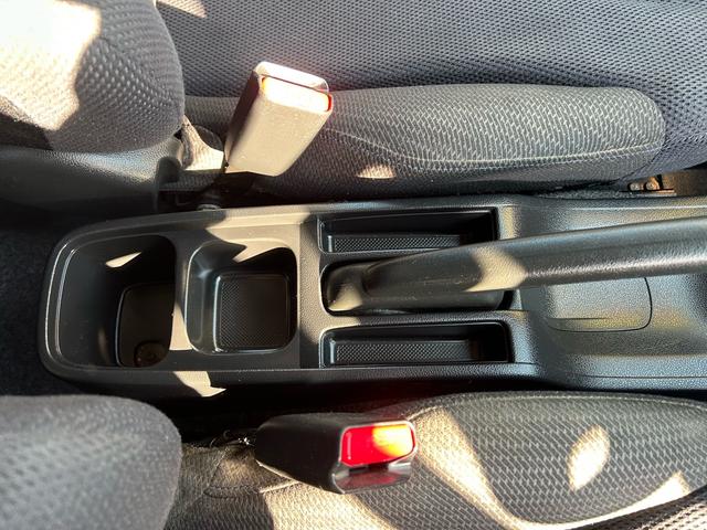 フィットハイブリッド ベースグレード クルコン・純正ナビ・バックカメラ・ETC(15枚目)