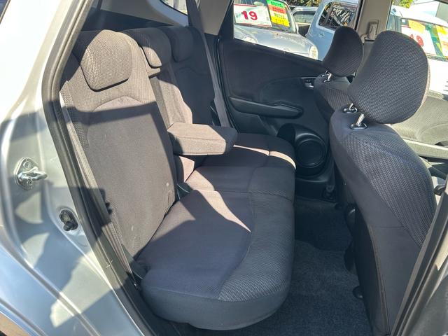 フィットハイブリッド ベースグレード クルコン・純正ナビ・バックカメラ・ETC(23枚目)