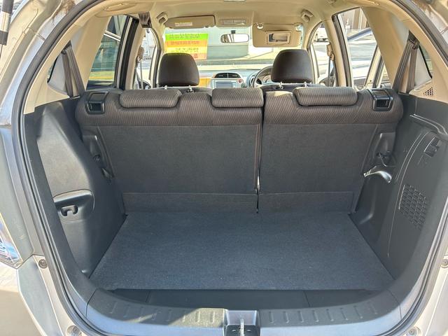 フィットハイブリッド ベースグレード クルコン・純正ナビ・バックカメラ・ETC(26枚目)