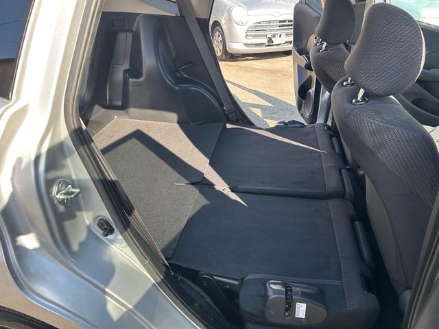 フィットハイブリッド ベースグレード クルコン・純正ナビ・バックカメラ・ETC(29枚目)