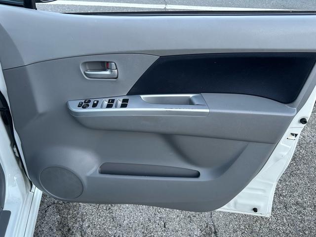 ワゴンR FXリミテッド ・プッシュスタート・純正CD・人気のパール・純正エアロ・純正リアスポ・純正アルミ(17枚目)