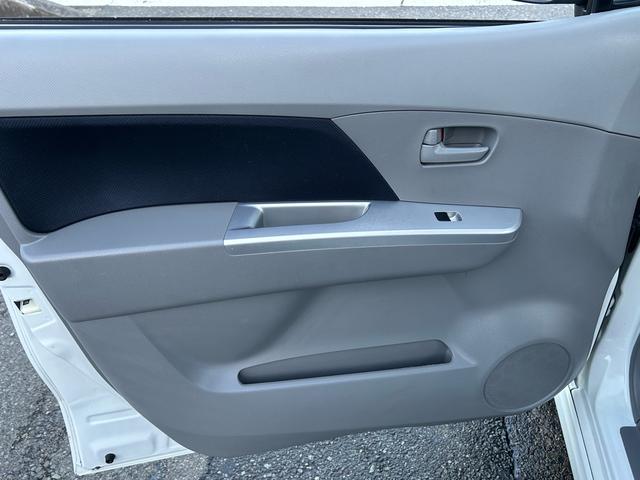 ワゴンR FXリミテッド ・プッシュスタート・純正CD・人気のパール・純正エアロ・純正リアスポ・純正アルミ(19枚目)