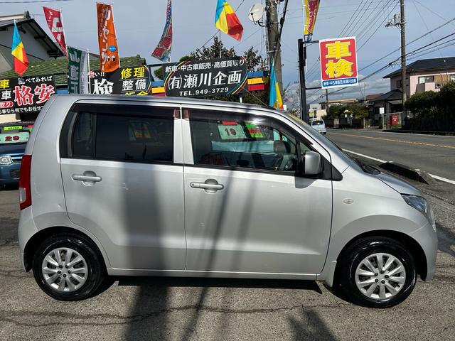 ワゴンＲ ＦＸ　５速マニュアル・純正ＣＤ・キーレス（6枚目）