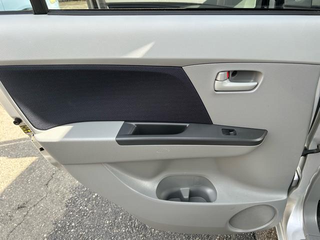 ワゴンＲ ＦＸ　５速マニュアル・純正ＣＤ・キーレス（16枚目）