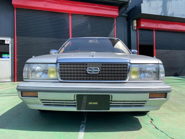 NISSAN GLORIA BROUGHAM VIP C TYPE | 1993 | SILVER | 38420 km NISSAN GLORIA BROUGHAM VIP C TYPE | 1993 | SILVER | 38420 km