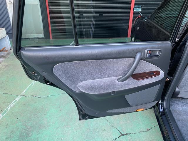 クラウン スーパーデラックス マイルドハイブリッド 市役所公用車 ワンオーナー フェンダーミラー ETC 後席コントロールスイッチ オートライト フォグランプ 空気清浄機(38枚目)