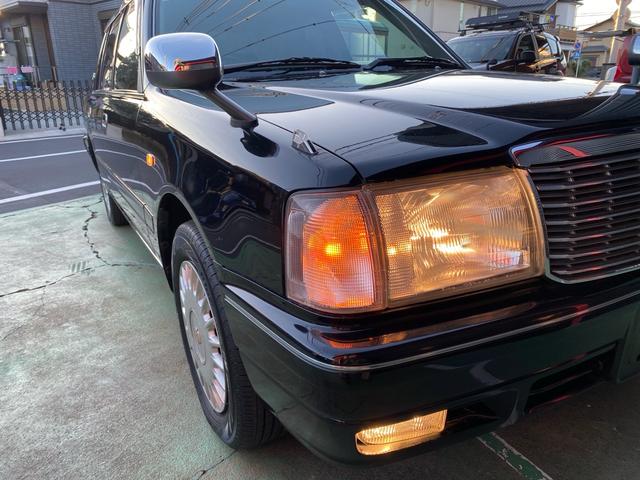 クラウン スーパーデラックス マイルドハイブリッド 市役所公用車 ワンオーナー フェンダーミラー ETC 後席コントロールスイッチ オートライト フォグランプ 空気清浄機(43枚目)