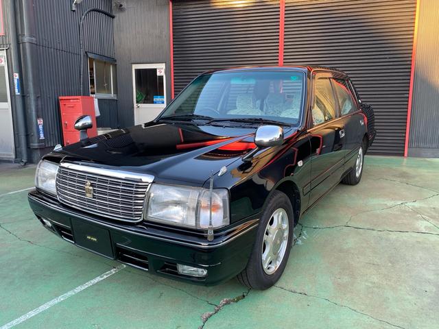 クラウン スーパーデラックス　マイルドハイブリッド　フェンダーミラー　コーナーポール　ＥＴＣ　レースシートカバー　純正アルミホイール　オートライト　フォグランプ　空気清浄機　取扱説明書（7枚目）