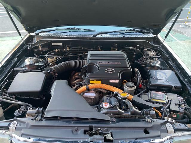 クラウン スーパーデラックス　マイルドハイブリッド　フェンダーミラー　コーナーポール　ＥＴＣ　レースシートカバー　純正アルミホイール　オートライト　フォグランプ　空気清浄機　取扱説明書（14枚目）