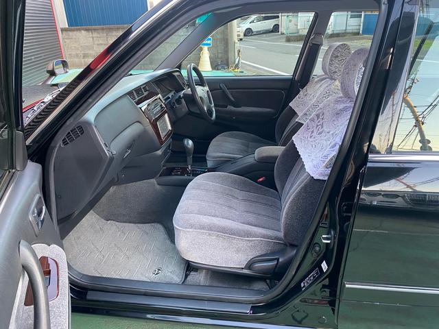 クラウン スーパーデラックス　マイルドハイブリッド　フェンダーミラー　コーナーポール　ＥＴＣ　レースシートカバー　純正アルミホイール　オートライト　フォグランプ　空気清浄機　取扱説明書（34枚目）