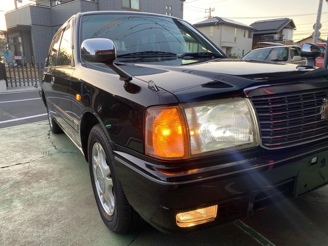 クラウン スーパーデラックス　マイルドハイブリッド　フェンダーミラー　コーナーポール　ＥＴＣ　レースシートカバー　純正アルミホイール　オートライト　フォグランプ　空気清浄機　取扱説明書（39枚目）