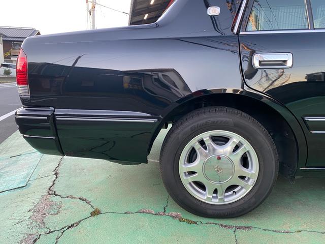 クラウン スーパーデラックス　マイルドハイブリッド　フェンダーミラー　コーナーポール　ＥＴＣ　レースシートカバー　純正アルミホイール　オートライト　フォグランプ　空気清浄機　取扱説明書（43枚目）