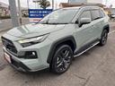 人気のSUV!RAV4!ハイブリッドアドベンチャーのトップグレード!4WD!純正のディスプレオーディオにナビ!全方位カメラ!パワーバックドア!シートクーラーなど多彩な装備を搭載したSUVです!