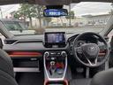 ダッシュボード全体です!運転席のポジションも高さがあるので大きさをそこまで感じることなく乗車が可能!視界を遮るものもなく取り扱いもしやすい!オレンジカラーをワンポイントで配色しておりオシャレです!