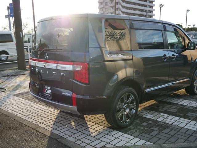 デリカD:5 ジャスパー 純正ナビ ETC マルチアラウンドモニター 電動テールゲート ステアリングヒーター 専用コンビネーションシート シートヒーター(4枚目)