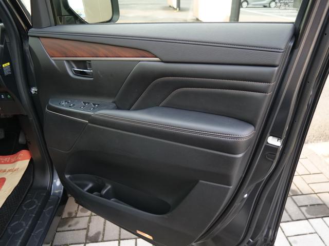 デリカD:5 ジャスパー 純正ナビ ETC マルチアラウンドモニター 電動テールゲート ステアリングヒーター 専用コンビネーションシート シートヒーター(8枚目)