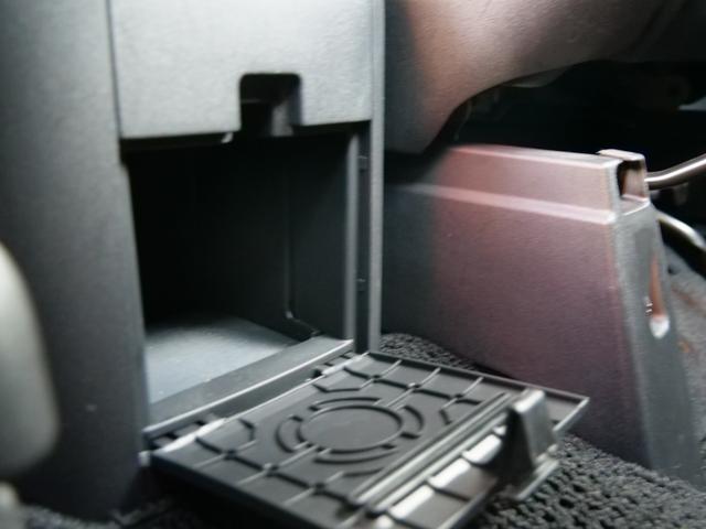 デリカD:5 ジャスパー 純正ナビ ETC マルチアラウンドモニター 電動テールゲート ステアリングヒーター 専用コンビネーションシート シートヒーター(36枚目)