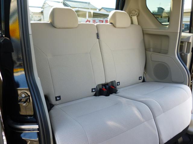 リヤシート　運転席側