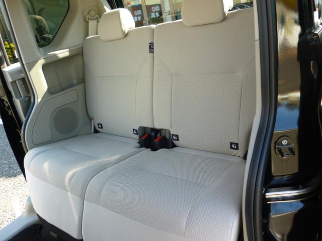 リヤシート　助手席側