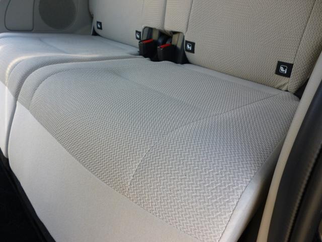 リヤシート　左側シートクッション