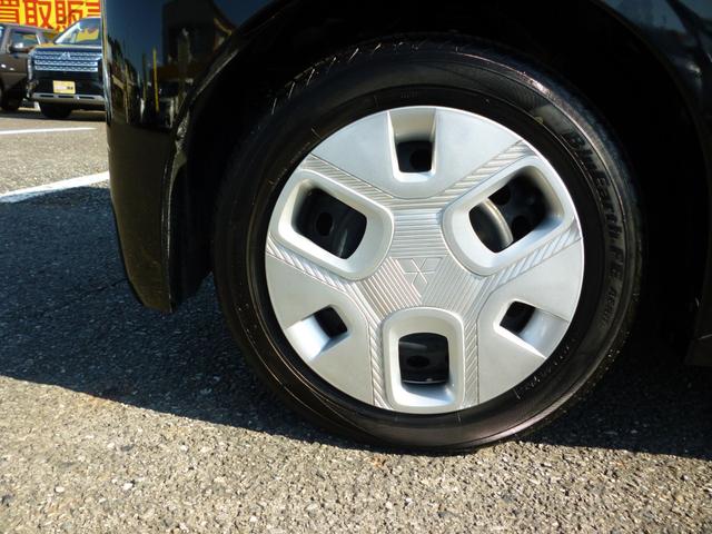 左フロントタイヤ　ヨコハマ　ブルーアースＦＥ−ＡＥ３０　１５５／６５Ｒ１４　４２２３製　７分山