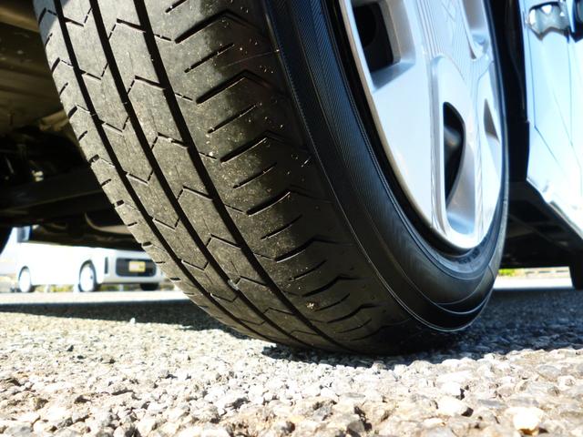 右リヤタイヤ　状態です