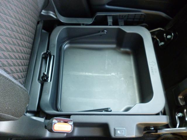 デリカＤ：２ カスタムハイブリッドＭＶ全方位カメラ付ナビパッケージ　衝突被害軽減ブレーキシステム　誤発進抑制機能　アダプティブクルーズコントロール　Ｂｌｕｅｔｏｏｔｈオーディオ　ＣＤ　ＤＶＤ　両側電動スライドドア　シートヒーター　禁煙　スペアキー　取説保証書（34枚目）