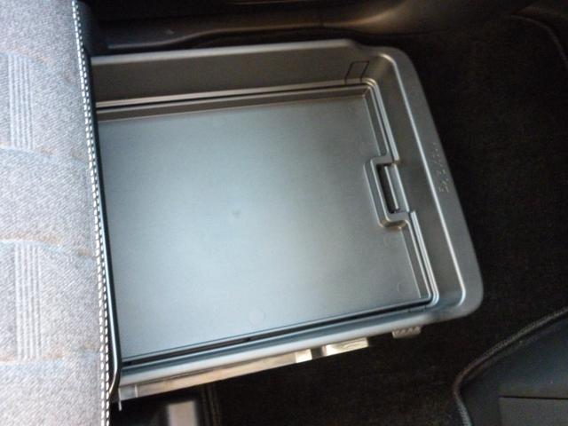 デリカミニ Ｔ　プレミアム　オリジナル９型ディスプレイオーディオ　マイパイロット　デジタルルームミラー　マルチアラウンドモニター　両側電動ハンズフリーオートスライドドア　電動パーキングブレーキ　ブレーキオートホールド（38枚目）