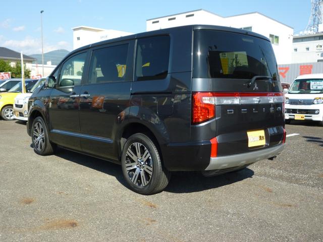 デリカＤ：５ Ｐ　４ＷＤ　７人乗り　禁煙　オートステップ　両側電動スライドドア　電動テールゲート　ステアリングヒーター　シートヒータ　オートホールドモード　ＡＣ１００Ｖコンセント（5枚目）