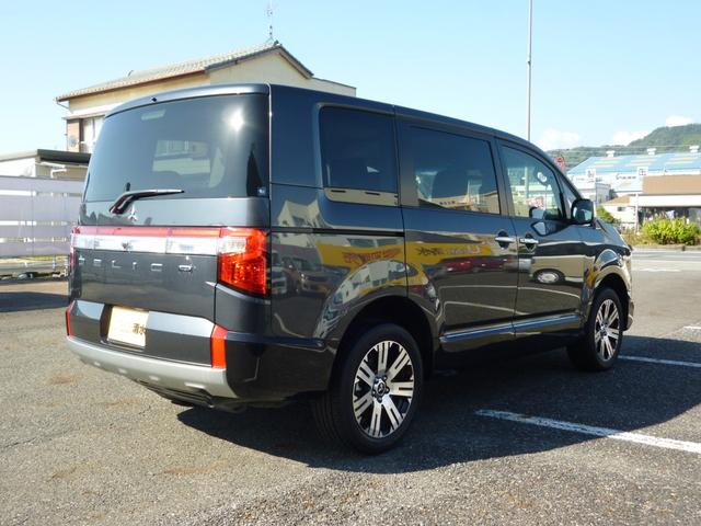 デリカＤ：５ Ｐ　４ＷＤ　７人乗り　禁煙　オートステップ　両側電動スライドドア　電動テールゲート　ステアリングヒーター　シートヒータ　オートホールドモード　ＡＣ１００Ｖコンセント（7枚目）