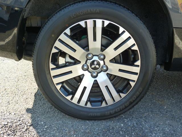 デリカＤ：５ Ｐ　４ＷＤ　７人乗り　禁煙　オートステップ　両側電動スライドドア　電動テールゲート　ステアリングヒーター　シートヒータ　オートホールドモード　ＡＣ１００Ｖコンセント（14枚目）