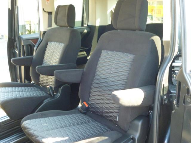 デリカＤ：５ Ｐ　４ＷＤ　７人乗り　禁煙　オートステップ　両側電動スライドドア　電動テールゲート　ステアリングヒーター　シートヒータ　オートホールドモード　ＡＣ１００Ｖコンセント（56枚目）