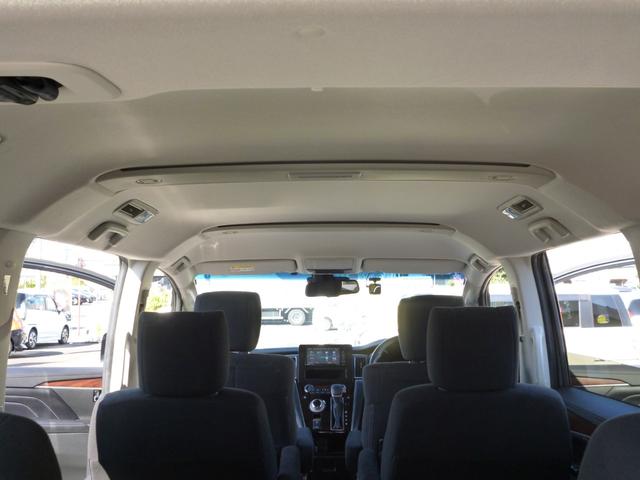 デリカＤ：５ Ｐ　４ＷＤ　７人乗り　禁煙　オートステップ　両側電動スライドドア　電動テールゲート　ステアリングヒーター　シートヒータ　オートホールドモード　ＡＣ１００Ｖコンセント（64枚目）