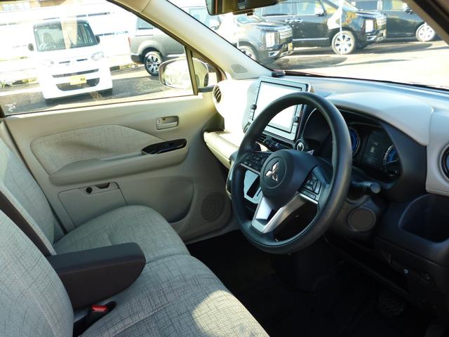 ｅＫワゴン Ｇ　ナビＴＶ　オートライト　バックカメラ　フルセグＴＶ　衝突軽減ブレーキ　前席シートヒーター　横滑り防止装置（9枚目）