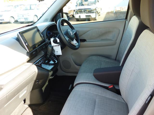 ｅＫワゴン Ｇ　ナビＴＶ　オートライト　バックカメラ　フルセグＴＶ　衝突軽減ブレーキ　前席シートヒーター　横滑り防止装置（10枚目）