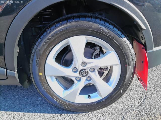 Ｃ－ＨＲ 　純正ナビ　Ｂｌｕｅｔｏｏｔｈオーディオ　クルーズコントロール　前後ドライブレコーダー　ＥＴＣ２．０　バックカメラ　純正１７インチアルミホイール　禁煙　スペアキー（10枚目）