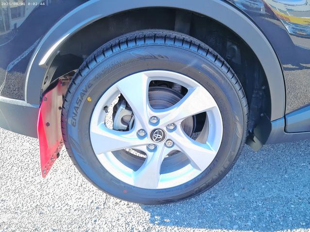 Ｃ－ＨＲ 　純正ナビ　Ｂｌｕｅｔｏｏｔｈオーディオ　クルーズコントロール　前後ドライブレコーダー　ＥＴＣ２．０　バックカメラ　純正１７インチアルミホイール　禁煙　スペアキー（11枚目）