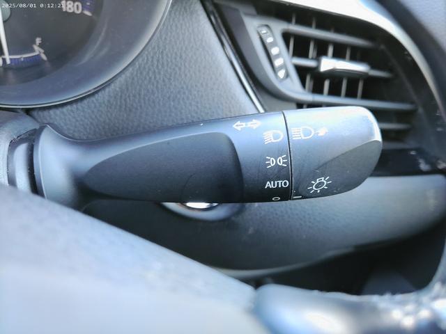 Ｃ－ＨＲ 　純正ナビ　Ｂｌｕｅｔｏｏｔｈオーディオ　クルーズコントロール　前後ドライブレコーダー　ＥＴＣ２．０　バックカメラ　純正１７インチアルミホイール　禁煙　スペアキー（25枚目）