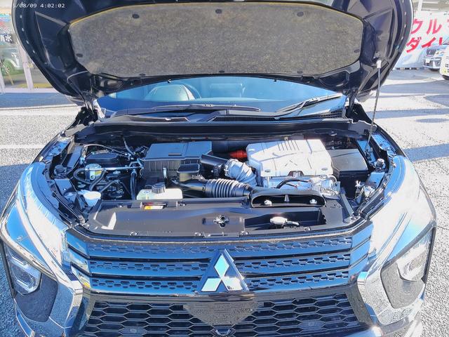 エクリプスクロスPHEV P 8インチスマートフォン連携オーディオ Bluetoothオーディオ 電動パノラマサンルーフ ルーフレール クルーズコントロール 自動防眩ルームミラー パワーシート ETC 100V AC電源(48枚目)