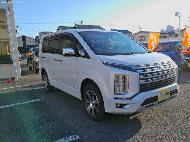 デリカＤ：５ Ｐ　純正１０．１型メモリーナビ　全周囲カメラ　ＥＴＣ　両側電動スライドドア　クリーンディーゼルターボ　電動テールゲート　４ＷＤ　ドラレコ　電動パーキングブレーキ　８人乗り　電動オートステップ（6枚目）
