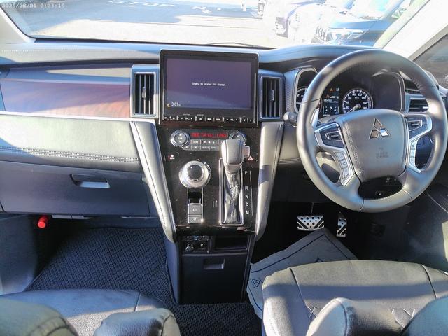 デリカＤ：５ Ｐ　純正１０．１型メモリーナビ　全周囲カメラ　ＥＴＣ　両側電動スライドドア　クリーンディーゼルターボ　電動テールゲート　４ＷＤ　ドラレコ　電動パーキングブレーキ　８人乗り　電動オートステップ（15枚目）