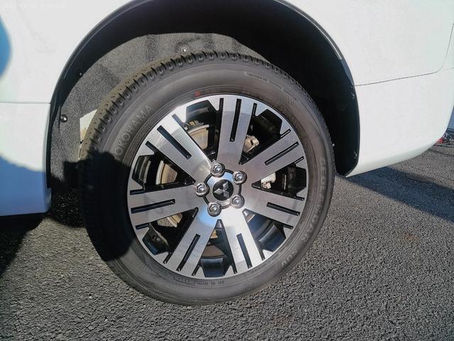 デリカＤ：５ Ｐ　純正１０．１型メモリーナビ　全周囲カメラ　ＥＴＣ　両側電動スライドドア　クリーンディーゼルターボ　電動テールゲート　４ＷＤ　ドラレコ　電動パーキングブレーキ　８人乗り　電動オートステップ（20枚目）