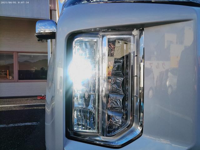 デリカＤ：５ Ｐ　純正１０．１型メモリーナビ　全周囲カメラ　ＥＴＣ　両側電動スライドドア　クリーンディーゼルターボ　電動テールゲート　４ＷＤ　ドラレコ　電動パーキングブレーキ　８人乗り　電動オートステップ（22枚目）