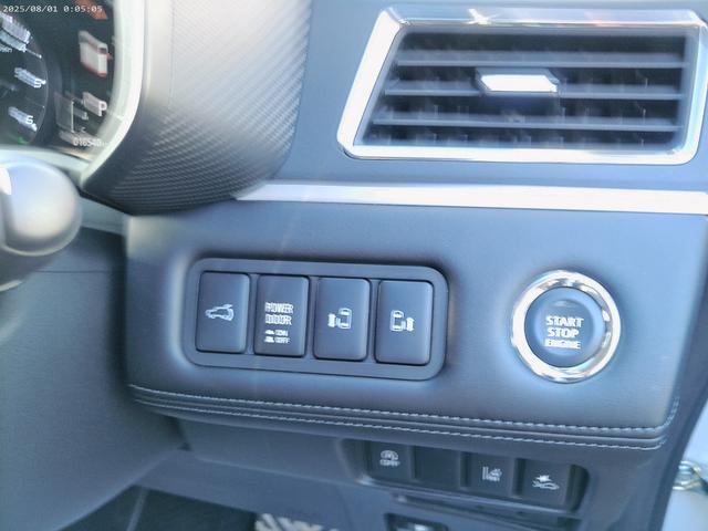 デリカＤ：５ Ｐ　純正１０．１型メモリーナビ　全周囲カメラ　ＥＴＣ　両側電動スライドドア　クリーンディーゼルターボ　電動テールゲート　４ＷＤ　ドラレコ　電動パーキングブレーキ　８人乗り　電動オートステップ（46枚目）