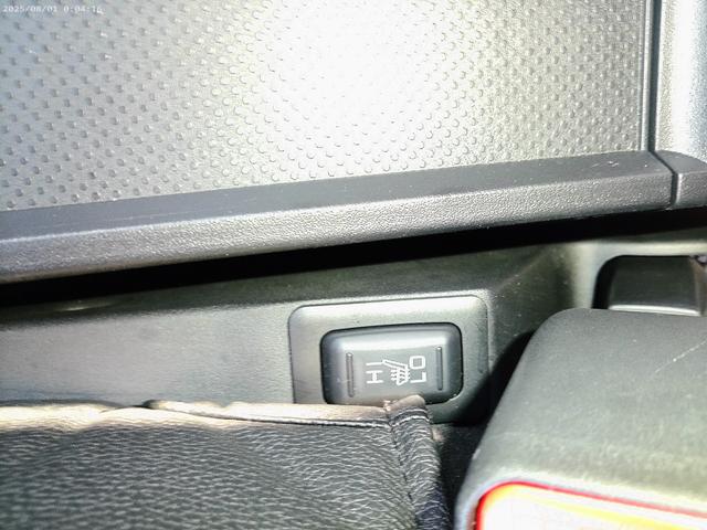 デリカＤ：５ Ｐ　純正１０．１型メモリーナビ　全周囲カメラ　ＥＴＣ　両側電動スライドドア　クリーンディーゼルターボ　電動テールゲート　４ＷＤ　ドラレコ　電動パーキングブレーキ　８人乗り　電動オートステップ（49枚目）