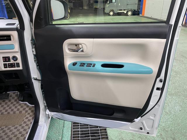 ＧメイクアップＶＳ　ＳＡＩＩＩ　展示試乗車　禁煙車　ナビＴＶフルセグ　Ｂｌｕｅｔｏｏｔｈ　パノラマカメラ　両側パワースライドドア　ＬＥＤオートライト　オートハイビーム　レーンアシスト　クリアランスソナー　シートヒーター　スマートキー(32枚目)