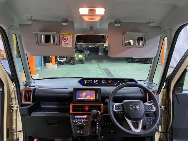 タント ファンクロスターボ　展示試乗車　禁煙車　アダプティブクルーズコントロール　パノラマカメラ　ナビＴＶフルセグ　ＥＴＣ　左右シートヒーター　クリアランスソナー　両側パワースライドドア　ＢＯＳＳデザインフロアーマット（12枚目）