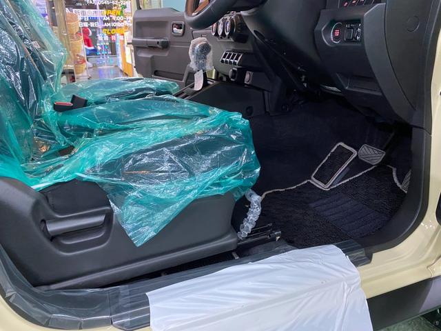 ジムニーノマド ＦＣ　登録済未使用車　ＤＡＭＤフェイスチェンジキット　ＤＡＭＤアルミホイール　ヘッドライトガード　フォグランプガード　ＬＥＤポジションランプ　ＢＯＳＳデザインフロアーマット　オートクルーズコントロール（24枚目）