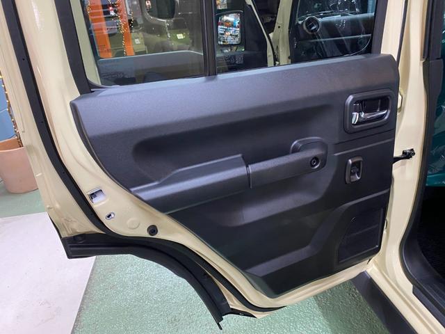 ジムニーノマド ＦＣ　登録済未使用車　ＤＡＭＤフェイスチェンジキット　ＤＡＭＤアルミホイール　ヘッドライトガード　フォグランプガード　ＬＥＤポジションランプ　ＢＯＳＳデザインフロアーマット　オートクルーズコントロール（34枚目）