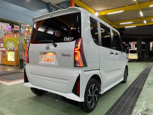 タント カスタムＸ　ワンオーナー　禁煙車　ナビＴＶフルセグ　パノラマカメラ　クリアランスソナー　レーンアシスト　ＬＥＤオートライト　両側パワースライドドア　左右シートヒーター　スマートキー　ＢＯＳＳデザインフロアーマット（6枚目）
